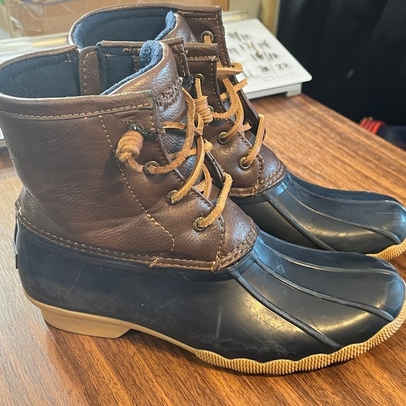 Sperry Boots 4 Saltwater Brown Leather Rubber Heeled Snow Ski Preppy Classic - Picture 3 of 13